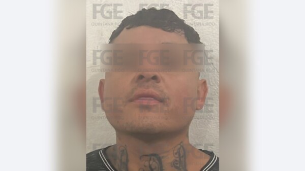 Detiene la Fiscalía a implicado en homicidio de una mujer en un autobús en Cancún.