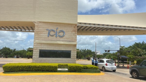 Mueren tres trabajadores asfixiados en el residencial Río Cumbres en Cancún