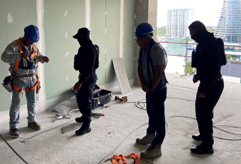 Operativo en obra de la Bonampak deja tres detenidos; intentaron extorsionar a obreros con el llamado “cobro de piso”.