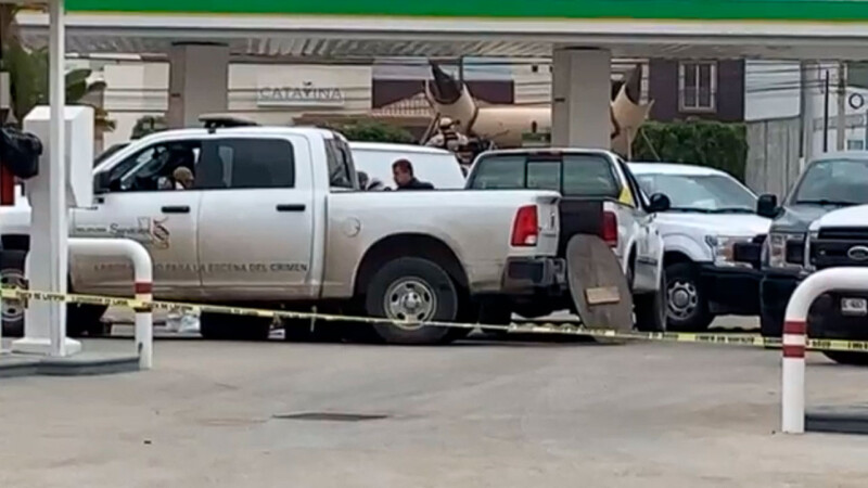 Encuentran siete cuerpos en una camioneta; Alcaldesa de Tijuana se mudará a cuartel militar