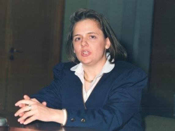 Despiden a maestra que se ausentó 20 años de la escuela