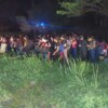 Abandonan tráiler con 180 migrantes en municipio de Veracruz