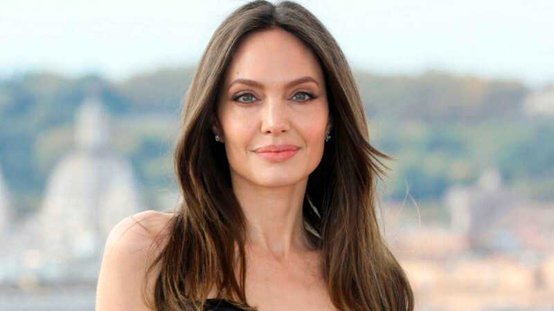 Angelina Jolie se lanza al diseño de moda sostenible en Nueva York