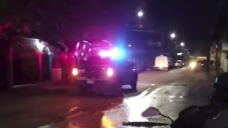 Sicarios rafaguean restaurante en Cancún, hay un muerto