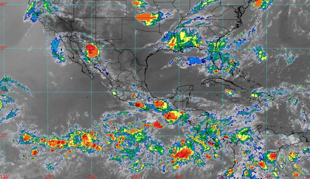Pronóstico del clima para hoy lunes 17 de julio 2023 en Quintana Roo; cielo parcialmente nublado y posibilidad de chubascos en el estado.