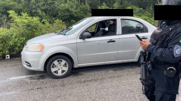 Emboscan a policías en Tulum; saldo de un fallecido y dos heridos