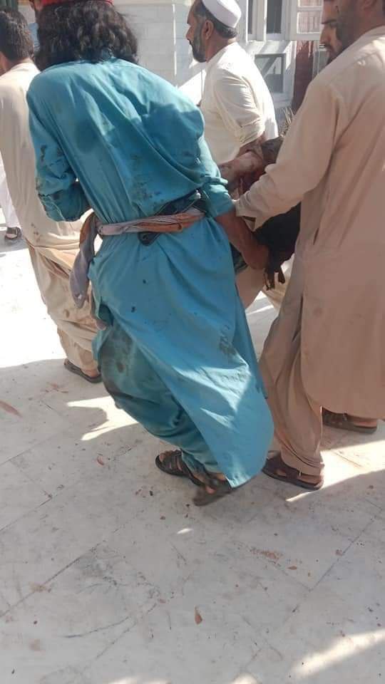 Atentado como bomba deja 40 muertos en un acto político en Pakistán; la explosión ocurrió cuando el maulana Laiq se dirigía un mensaje.