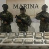 Asegura la Marina paquetes con cocaína que recalaron en playa de Puerto Morelos.
