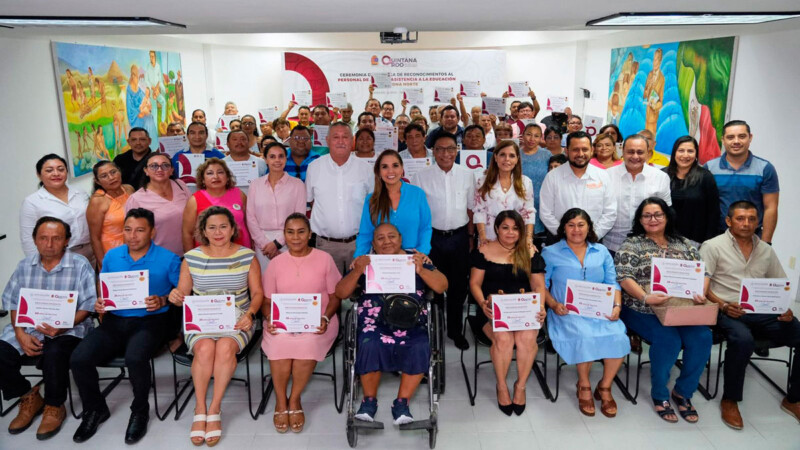 Mara Lezama valora y reconoce el trabajo del personal de apoyo a la educación