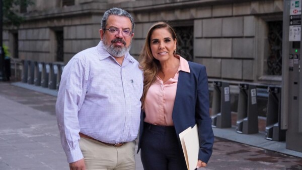 Mara Lezama gestiona ante SICT recursos para comunidades rurales