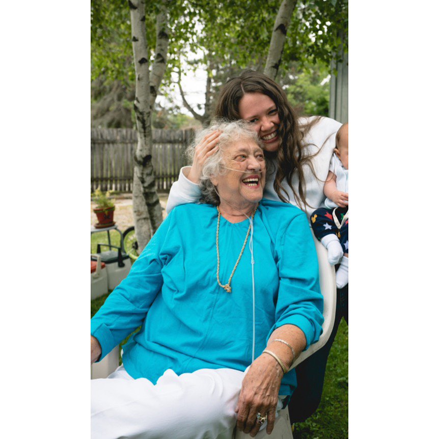 Muere familiar de Jesse & Joy antes de que ellos salgan a cantar