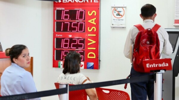 Nuevo récord del “súper peso”, se cotiza en 16.98 por dólar