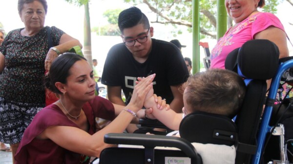 Van 11 jornadas de atención ciudadana y más de 30 mil soluciones otorgadas a cancunenses: Ana Paty Peralta