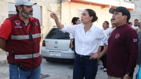 Supervisa Ana Paty Peralta programa de descacharrización en la Supermanzana 233