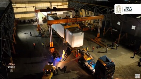 Sale con rumbo a Cancún el primer Tren Maya llamado Xiinbal