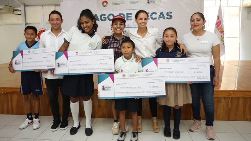 Impulsa Ana Paty Peralta la educación de niñas, niños y jóvenes