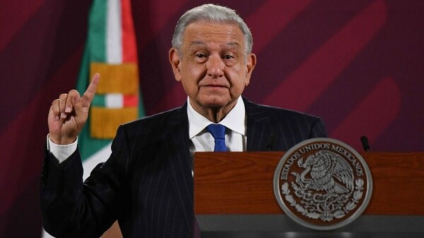 En gobiernos progresistas no puede haber “medias tintas”: AMLO