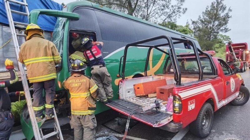 Choque en la Autopista del Sol deja varios lesionados