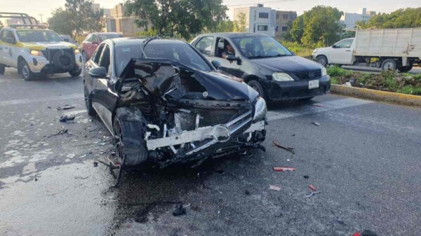 Miércoles de accidentes mañaneros en Cancún
