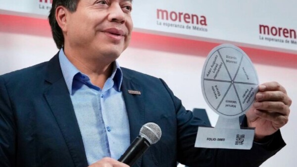 Presenta Morena boleta para encuesta de “corcholatas”