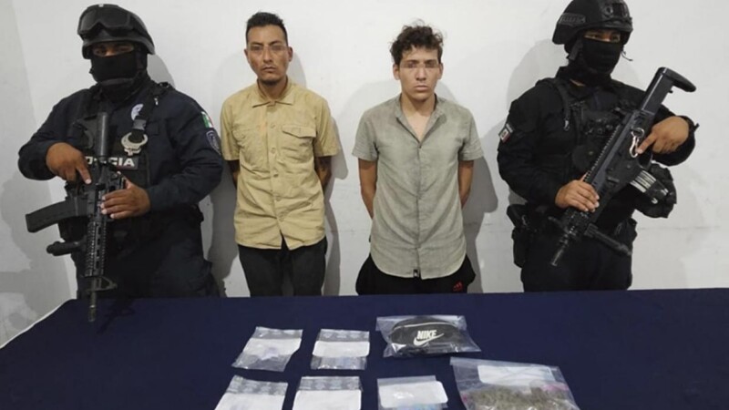Atrapan a dos presuntos narcomenudistas en Tulum