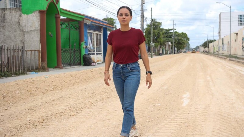 Lleva Ana Paty Peralta obras transformadoras a colonias de Cancún