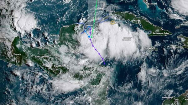 Se forma ‘Idalia’ frente a las costas de Quintana Roo