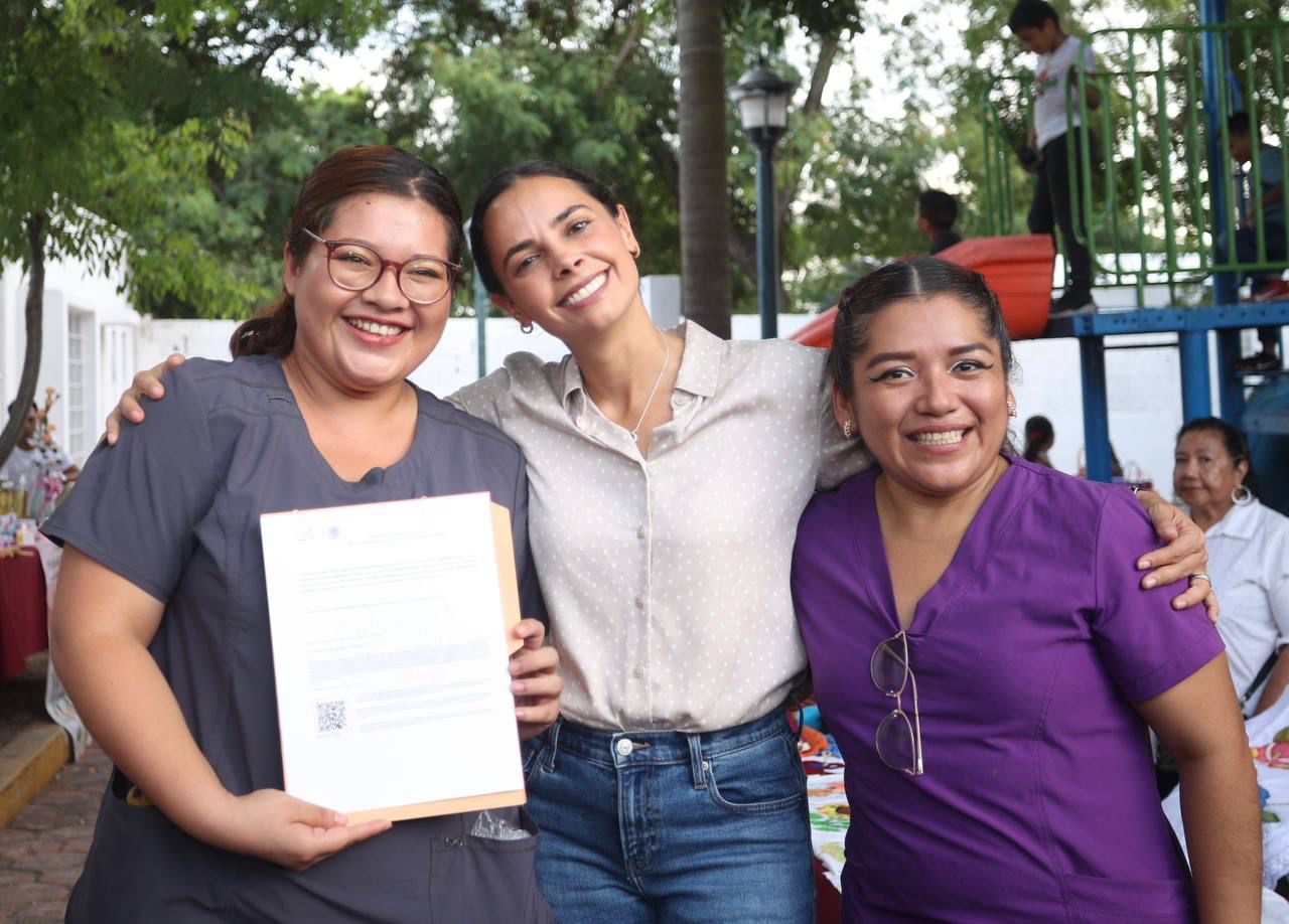 Fortalece Ana Paty Peralta desarrollo de las familias con cursos y talleres del DIF; la presidenta municipal, Ana Paty Peralta, encabezó "Comunidad Diferente".