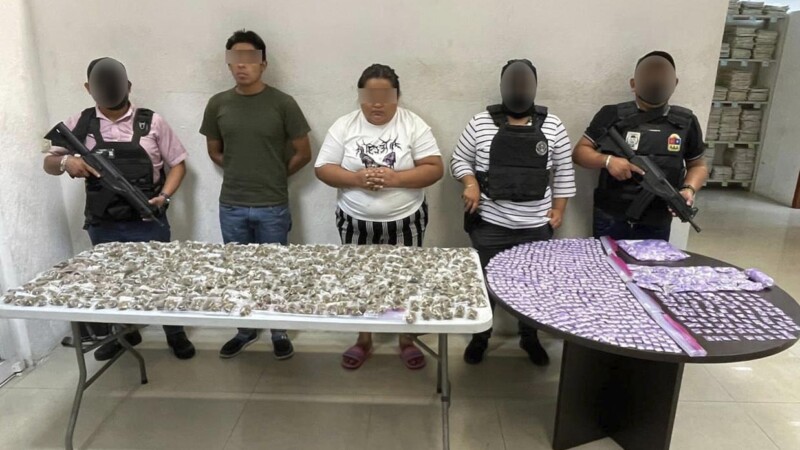 Detienen en Playa Del Carmen a dos presuntos narcomenudistas "en línea"