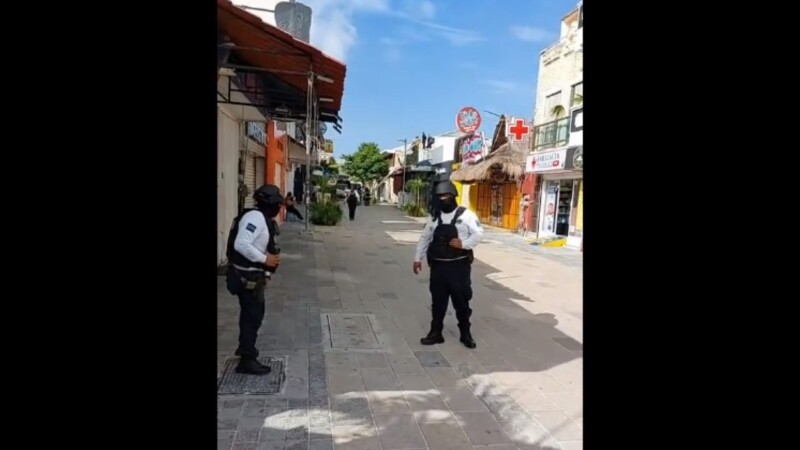 Playa del Carmen: Trabajador sufre descarga eléctrica en la Quinta Avenida