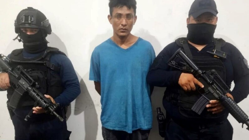 Detienen a narcomenudista en el municipio de Tulum.