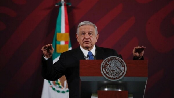 Evitará AMLO “majadería” de Boluarte, no volará sobre Perú