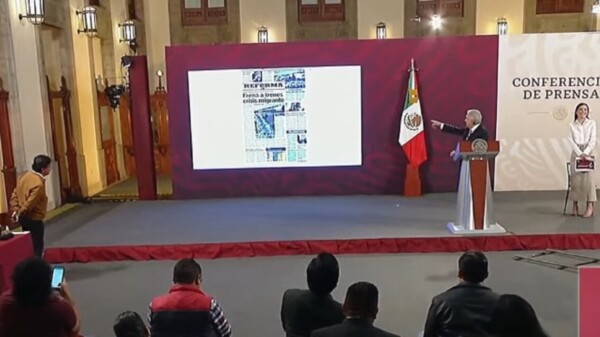 Critica AMLO a Ferromex por parón de trenes