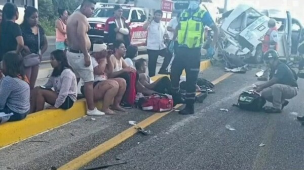 Accidente en Playa del Carmen – Tulum dejó 7 muertos y 12 heridos