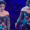 Ángela Aguilar deja el escenario al ver que nadie canta con ella