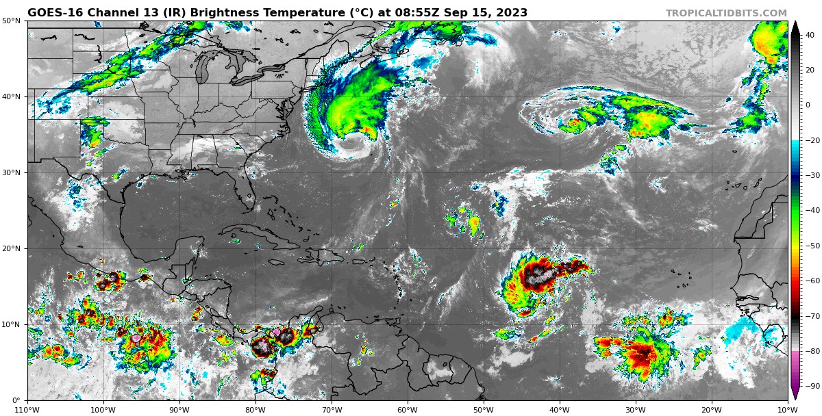 Pronóstico del clima para hoy viernes 15 de septiembre 2023 en Quintana Roo; cielo medio nublado a nublado con chubascos y descargas eléctricas.
