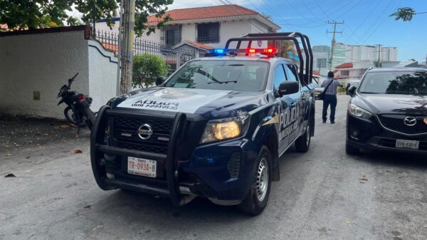 Atacan a balazos domicilio en pleno centro de Cancún