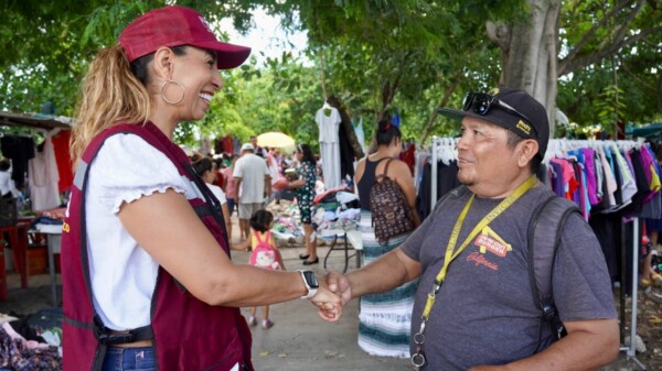 Encabeza Marybel Villegas masiva caravana de “Abre los ojos con Marybel”