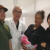 Migrante venezolana por poco recibe a la cigüeña en el techo de un tren