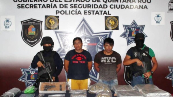 Capturan a dos narcomenudistas armados en Villas Otoch Paraíso.