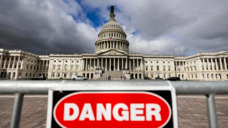 Amenaza un cierre de gobierno a EU
