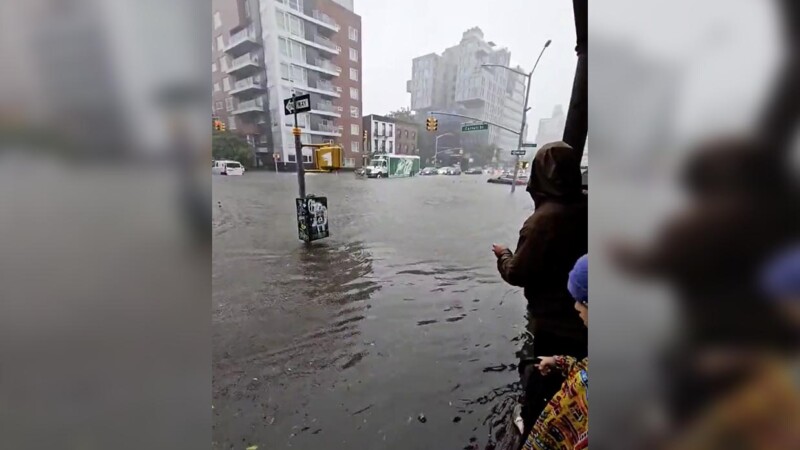 La "Gran Manzana" se va a pique, tormenta inunda a Nueva York