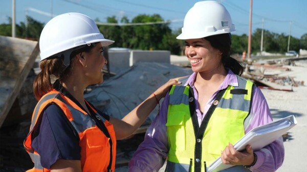 Somos un gobierno que fortalece la confianza en Quintana Roo como un destino de inversión y desarrollo: Mara Lezama