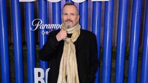 Miguel Bosé estalla contra periodista que lo cuestionó por no abandonar México