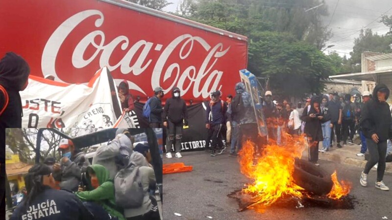 Manifestación de normalistas en Oaxaca deja 30 detenidos