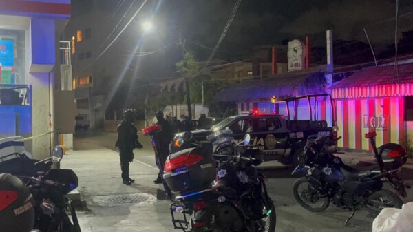 Encuentran en hostal de Cancún decenas de migrantes indios