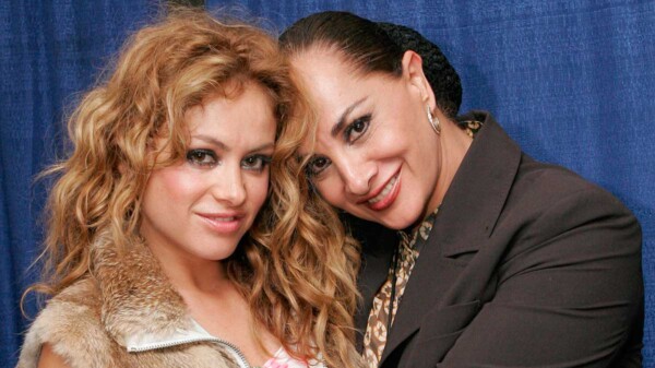 Paulina Rubio se sincera a más de un año del deceso de su madre