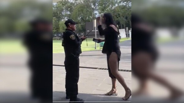 Genera polémica expulsión de transexual de baño de mujeres en CDMX