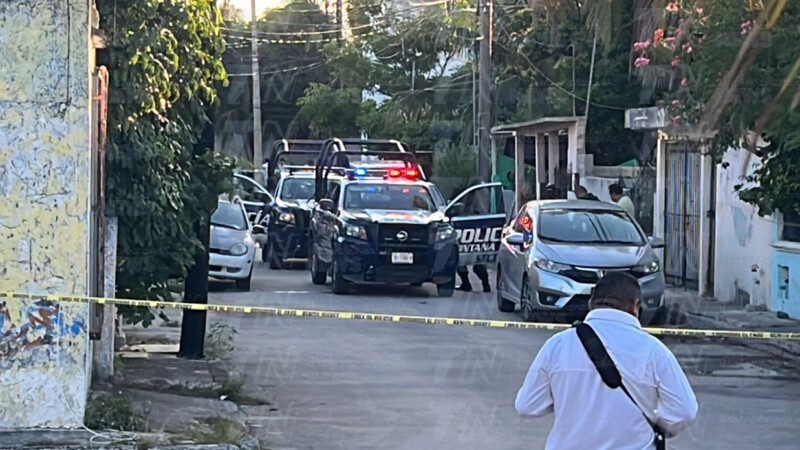 A balazos, ejecutan a policía en colonia de Cancún 