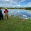 Vehículo termina hundido en una laguna en Chetumal
